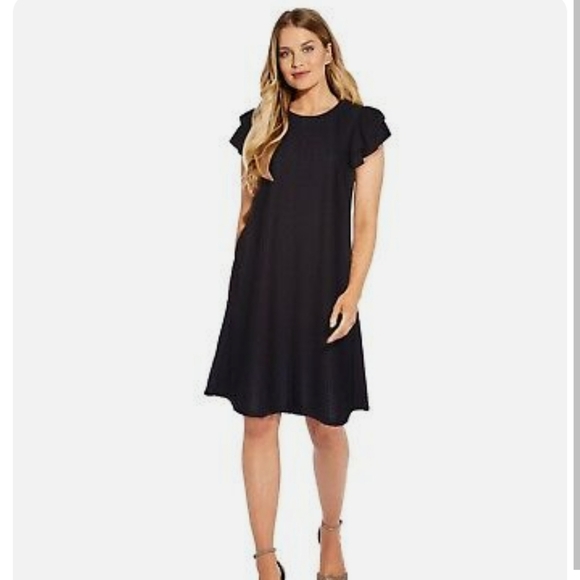 Adrianna Papell Dresses & Skirts - NWT! Adrianna Papell Black Clip Dot Dress Size M